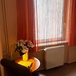 Wstąp Tu *