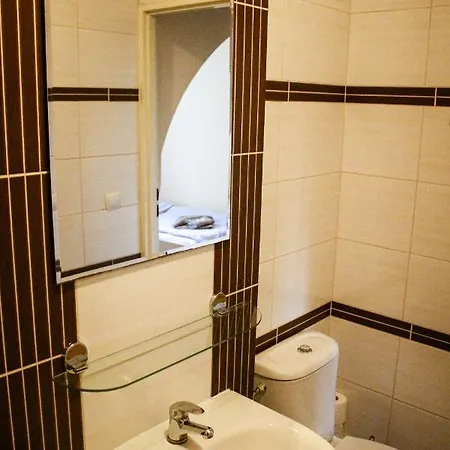 Gosciniec Wstap Tu *