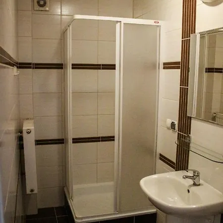 Gosciniec Wstap Tu ホテル *